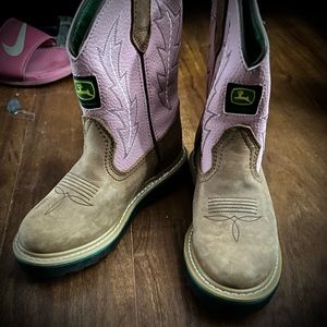 John Deere girl size 1.5 tan and pink cowgirl boots